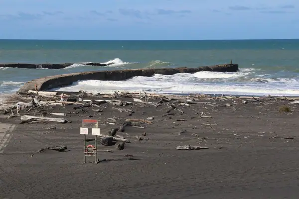 Patea Beach, South Taranaki, New Zealand 02
